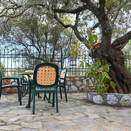 Pavlos' Cottage With Beach View Korfos Exterior photo